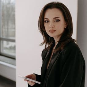 Яна