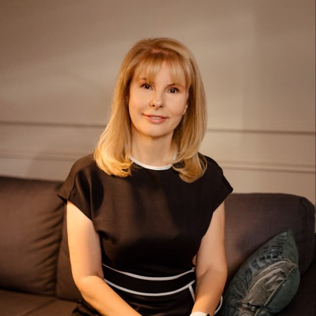 Олена Кушніренко - Психотерапевт